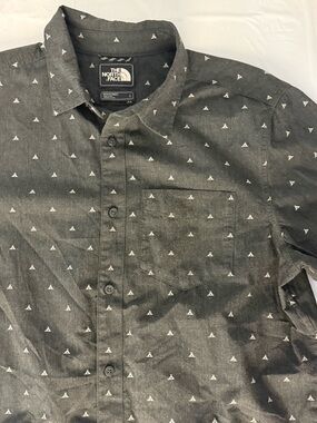 The North Face Shirt Mens Large Black Triangle Print Button Up Short Sleeve